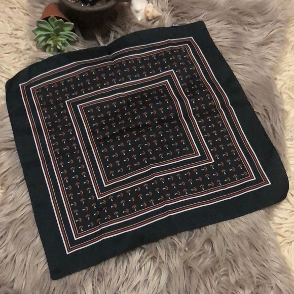 Vintage Damon Scarf-Made in Italy-Polyester-18x18-Green&Red - Picture 2 of 11